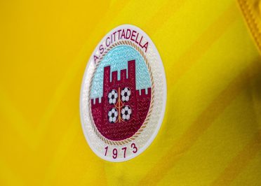 Cittadella seconda maglia gialla 2020-21 stemma