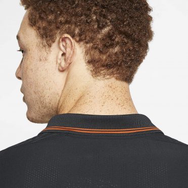 dettaglio colletto away olanda 2020