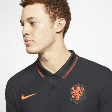 dettaglio petto away olanda 2020