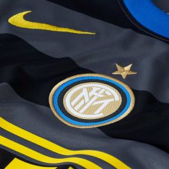 Stemma ricamato, Inter terza maglia