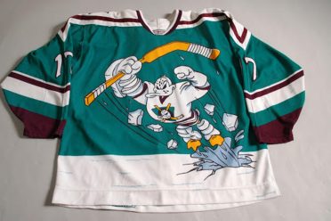 NHL REVERSE RETRO