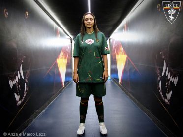 Terza maglia Lecce 2020-2021 verde