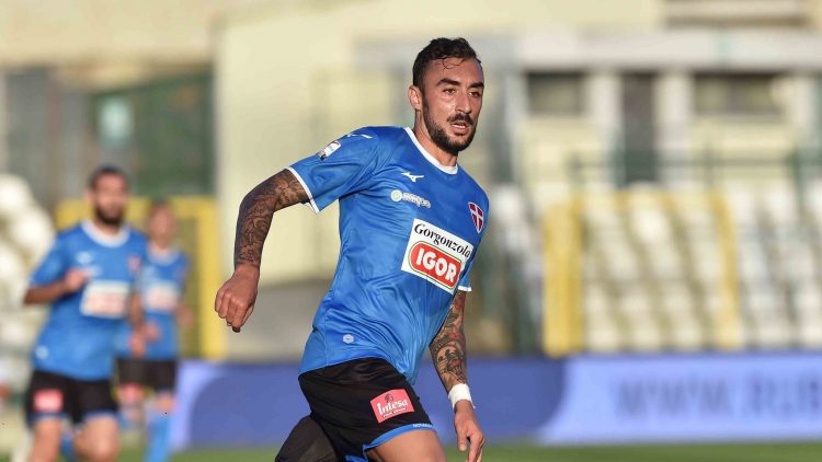 Novara kit home 2020-21