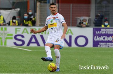 Seconda maglia Catania 2020-21 bianca