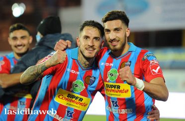 Prima maglia Catania 2020-21 Givova