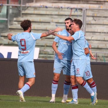 terza-maglia-reggiana-2021