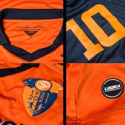 Dettagli prima maglia Pistoiese 100 anni