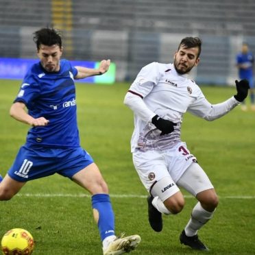 Kit away Livorno 2020-2021 bianca