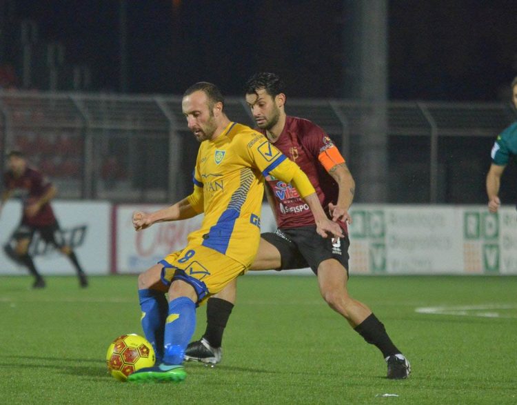 Kit Carrarese away 2020-21