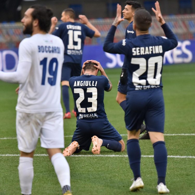 Maglie Sambenedettese 20202021, l'esordio di Nike in rossoblù