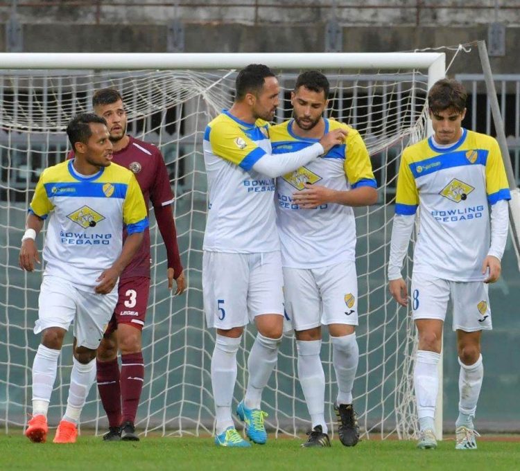 Seconda maglia bianca Pergolettese 2020-2021