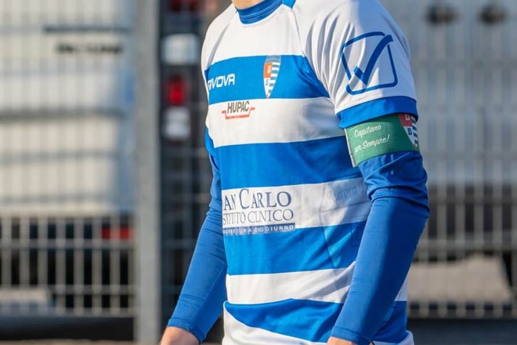 Stemma Pro Patria sulla maglia