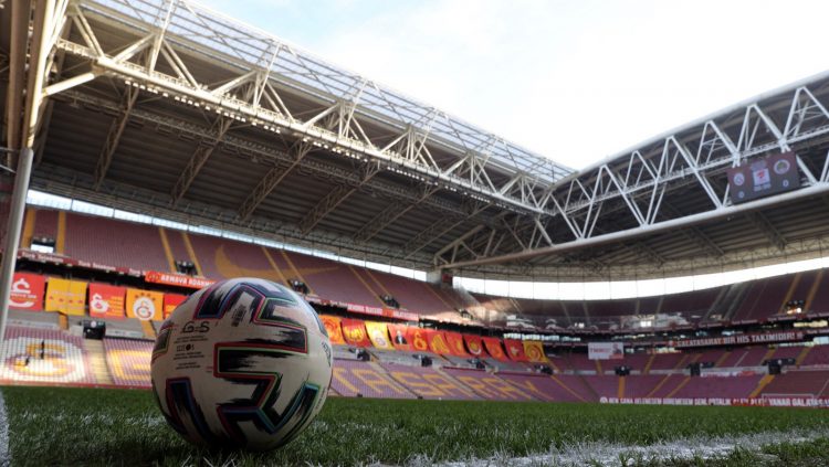 Türk Telekom Arena campo