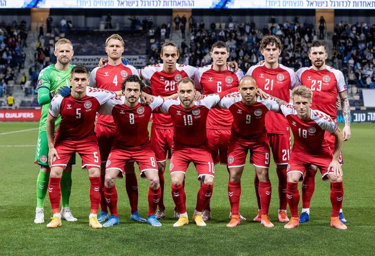 Danimarca kit 2021 Hummel rosso