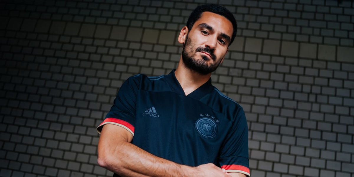 La seconda maglia della Germania 2021 nera