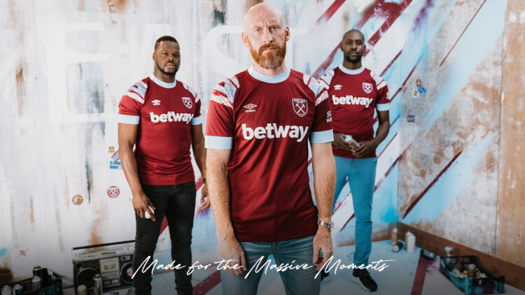 Presentazione nuova maglia West Ham 2022-2023 Umbro
