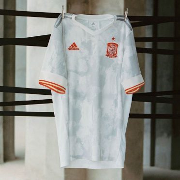 Spagna seconda maglia Europei 2021 Adidas