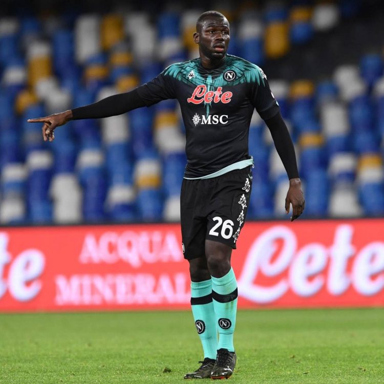 Koulibaly con la maglia Napoli-Burlon