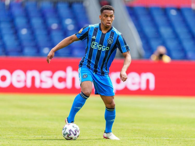 Kit Ajax away 2021-2022 Adidas