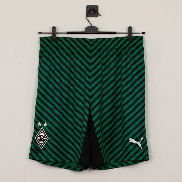 Pantaloncini verdi Borussia Monchengladbach a righe