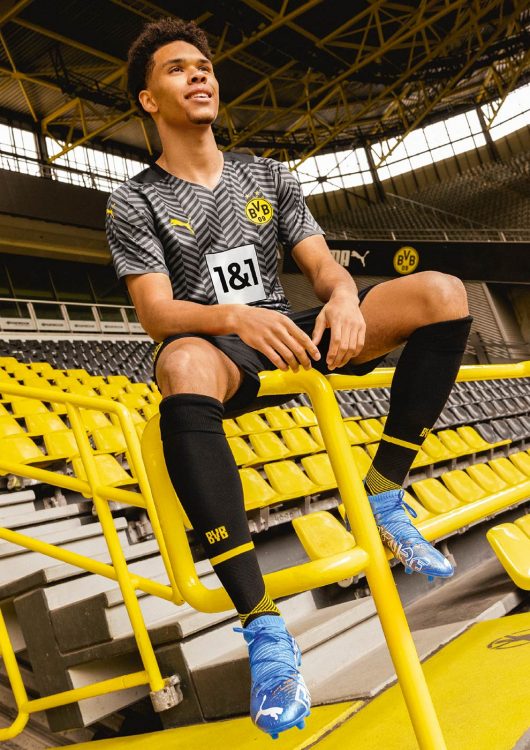 Kit away Borussia Dortmund 2021-2022 Puma