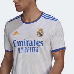 Dettaglio tessuto prima maglia Real Madrid
