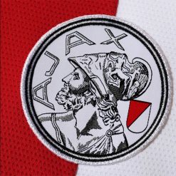 Stemma vecchio Ajax sulla maglia