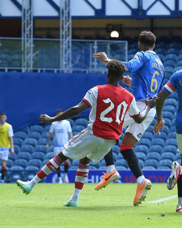 Font Arsenal 2021-2022