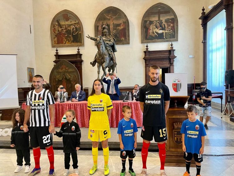 Presentazione maglie Ascoli 2021-2022