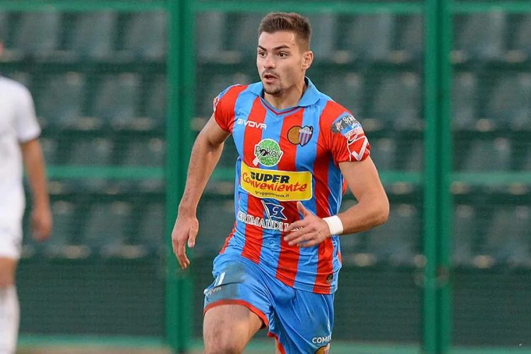 La maglia del Catania 2020-2021 ultima di Givova