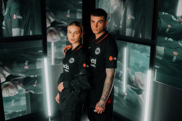 maglia-francoforte-home-couple2-21-22