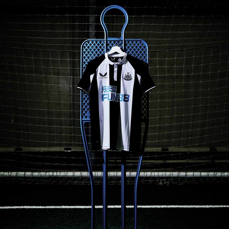 Newcastle prima maglia Castore