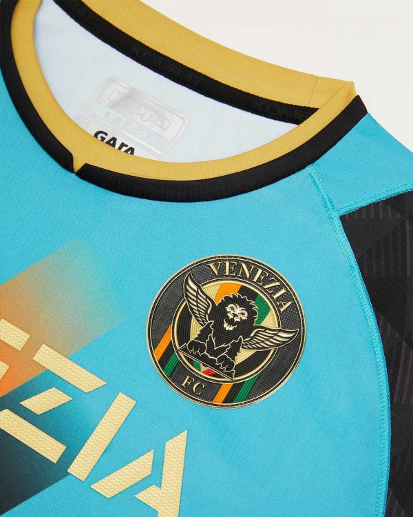 Stemma dorato Venezia terza divisa