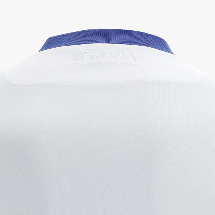 Verona scritta retro collo