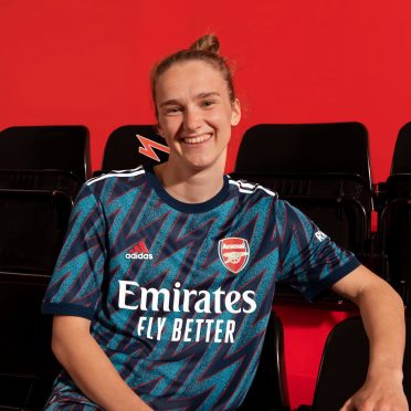 La terza divisa dell'Arsenal 2021-2022