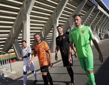 Le maglie Nike del Benevento 2021-2022
