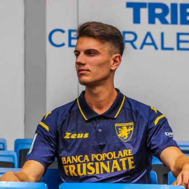 Terza maglia Frosinone indossata