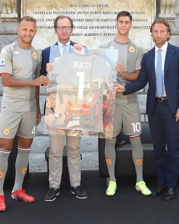 Terza divisa grigia Genoa