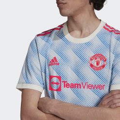 man-united-2021-22-away-detail