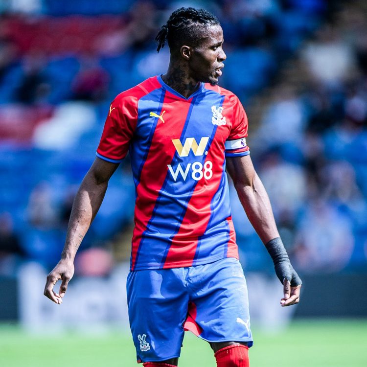 Kit Crystal Palace 2021-2022