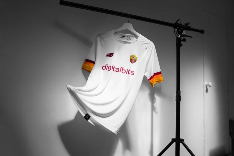 Roma maglia trasferta 2021-2022 bianca