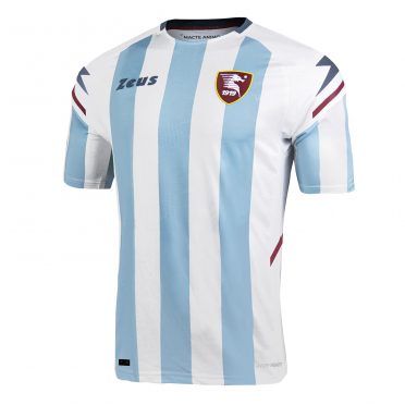 Quarta maglia Salernitana biancoceleste 2021-22