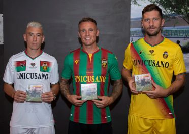Kit Ternana 2021-2022 Macron