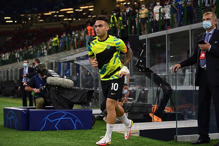 Lautaro maglia Inter pre-match Nike in Champions