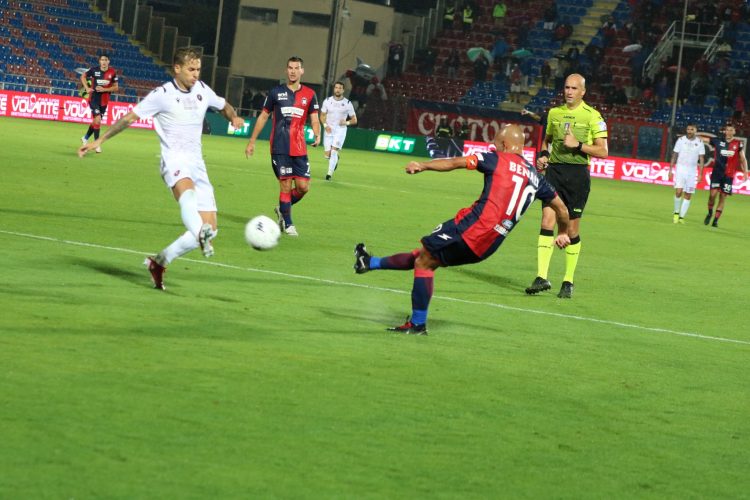 maglia-crotone-home-play4-21-22