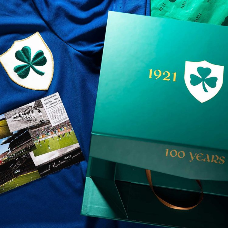 Box maglia centenario Irlanda Umbro