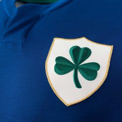 Trifoglio Irlanda ricamato sul cuore