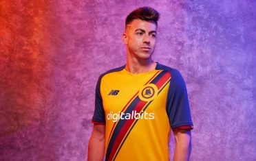 El Shaarawy indossa la terza divisa della Roma 2021-2022