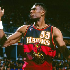 Il falco sulle maglie degli Hawks