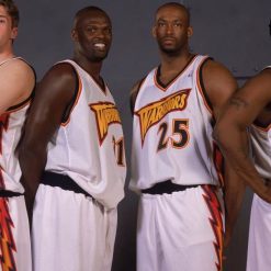 I fulmini sulle divise dei Warriors